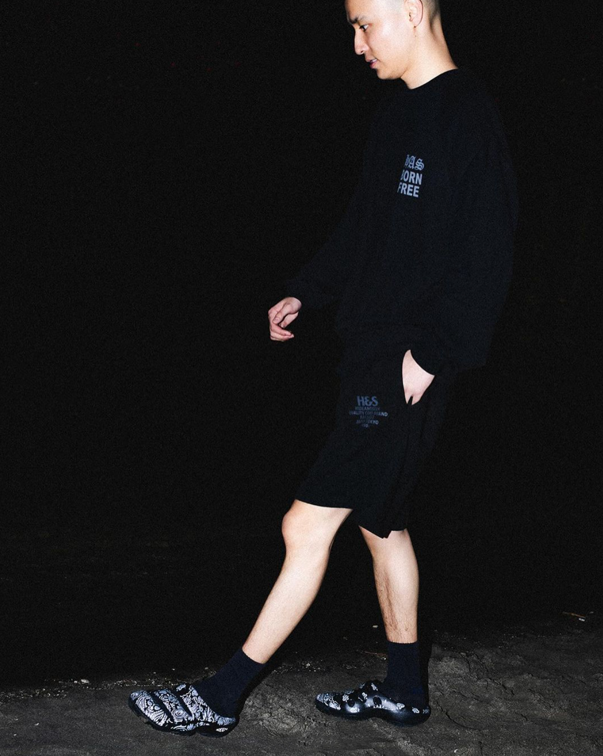 HIDEANDSEEK × KEEN YOGUI ARTS (BLACK) - PEDESTRIAN